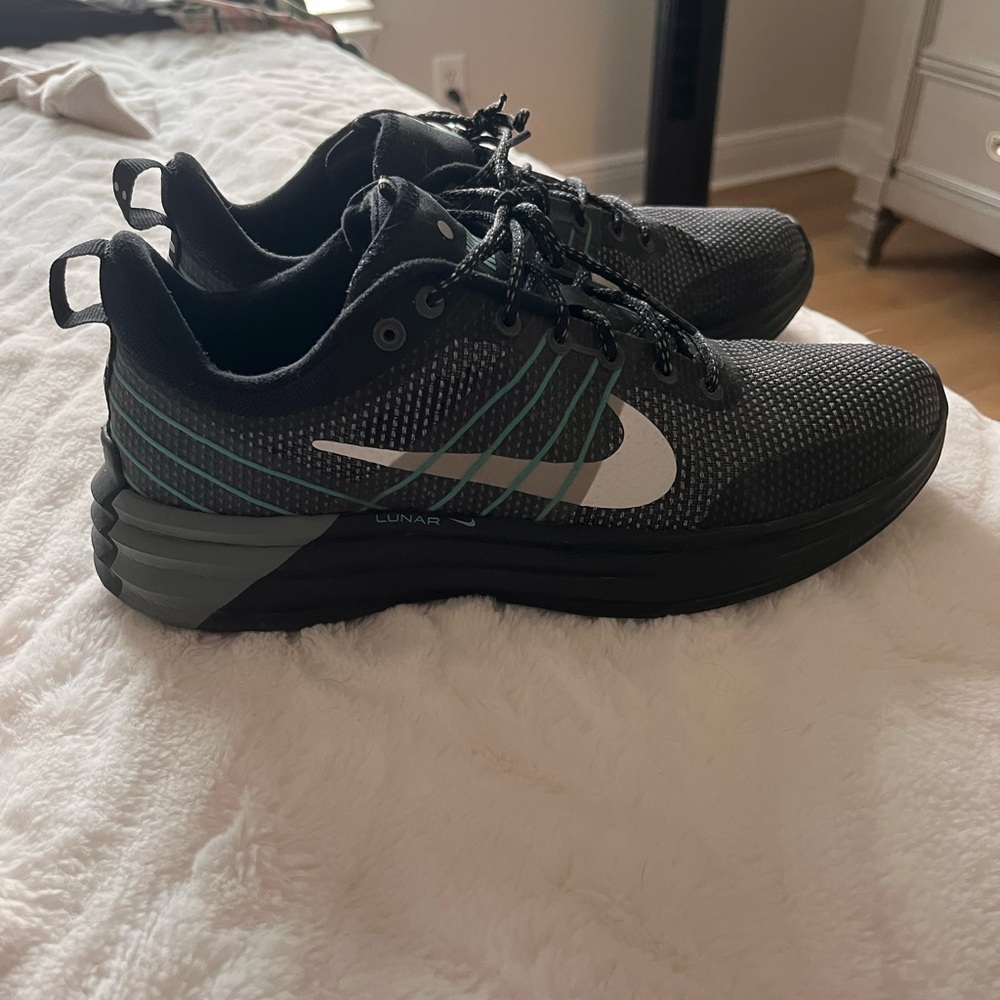 Nike Men's Black and Teal Athletic Shoes